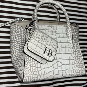 HENRI BENDEL SATCHEL GREAT CONDITION! MAKE AN OFFER!